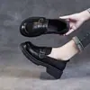Zapatos Pequeños de Cuero para Mujer, Mocasines Slip-on Franceses de Tacón Grueso con Suela Gruesa, Nuevos de Otoño 2026, Versátiles, Estilo Retro Británico