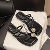 Sandalias de Tacón Bajo Estilo Hada sin Cierre con Perlas de Gama Alta para Mujer 2025 Nuevas Sandalias de Playa para Mujer Verano Ropa de Exterior