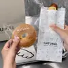 Saco de Embalagem para Assados de Celebridade da Internet Caixa de Embalagem para Loja de Pão, Bolo e Sobremesas Bolsa Isolante Não Tecida para Levar Bolsa de Mão Impressão