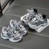 Tênis Esportivo Selecionado para Meninas Desenho Labubu Tênis de Corrida Fofo para Crianças Sapatos Casuais de Inverno para Crianças Médias e Grandes Meninos e Meninas