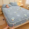 Juego de Sábana Bajera Ajustada de Terciopelo de Leche Espeso Clase A de Tres Piezas Protector de Colchón Cálido de Lana para Invierno Cubierta de Cama de Terciopelo de Algodón Acolchado para Bebé
