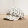 Sombrero octogonal a cuadros retro estilo Chanel pequeño para mujer, invierno, hace que la cara se vea más pequeña, gorra de vendedor de periódicos, estilo coreano, versátil, elegante, gorra de pintor