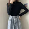 Camiseta base de cuello medio de nueve colores para mujer, camiseta base cepillada de otoño e invierno, corte ajustado, cálida, de manga larga, top versátil