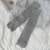 Calcetines Japoneses de Color Sólido con Dedos Separados para Mujer, de Media Pantorrilla, Rayas Verticales, Calcetines de Dos Dedos, Estilo Delgado Primavera/Verano, Calcetines Sueltos Apilables, Simples, Versátiles, Calcetines Adelgazantes