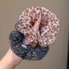 Goma para el pelo de malla con estampado de leopardo azul estilo francés para mujer, adecuada para coletas bajas, con un tacto de alta gama, suave y versátil para el uso diario.