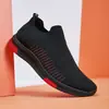Sapatos Casuais Masculinos, Sapatos Slip-On Respiráveis de Malha, Tênis Esportivos com Design Vazado, Esportivos e Leves