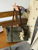 Bolsa Tote Feminina Grande Capacidade em Camurça Transfronteiriça 2026 Tendência Retro Início da Primavera Alça de Couro Moda Bolsa de Ombro