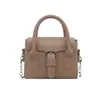 A bolsa quadrada pequena popular de estilo coreano para mulheres deste ano é o novo modelo de outono de 2025, uma bolsa de ombro com corrente de luxo leve para o dia a dia e para usar na transversal.