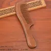 Pente almofadado de sândalo dourado esculpido para mulheres com cabelos longos, pente de massagem meridianos de sândalo, pente de terapia capilar, item de presente