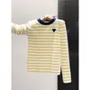Suéter de Tricô Listrado Color-Block Dopamina para Mulheres, Primavera e Outono, Corte Justo, Top Base Bordado de Designer com Mangas Longas