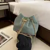 Bolso Cubo Modelo Nuevo 2026 para Mujer, Estilo Coreano Versátil Nicho Cruzado Pana Bolso de Mujer, Bolso de Viaje, Nicho Coreano