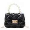 Bolsa de Gelatina Comercio Exterior Mayoreo Bolsa para Niños y Mujeres 2025 Nuevo Estilo Bolso de Mano con Cadena y Perlas Bolso de Mano Mini Acolchado