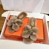 Versão Alta ~ Chinelos de Pelúcia Marca H para Mulheres, Adequados para Uso Externo, Novos Chinelos de Pelúcia Planos Slip-On Tendência Outono e Inverno 2025