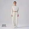 Conjunto Casual Solto de Duas Peças Outono Inverno para Exterior com Tecido de Camada de Ar Nuvem Suéter Curto de Gola Redonda Calça de Perna Larga com Caimento Moda