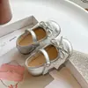 Sapatos de Couro Estilo Coreano Estilo Little Coco para Meninas 2026 Primavera/Outono Novos Sapatos de Princesa para Crianças Pequenas e Médias com Velcro Mágico Mocassins