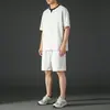 Camiseta Masculina de Manga Curta com Decote V Falsa de Duas Peças Estilo Americano High Street Conjunto Casual de Shorts Masculinos Roupas de Verão para Adolescentes Conjunto Combinando