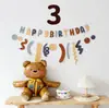Banner de aniversário marrom floresta infantil feriado fundo layout bandeira de puxar balão de aniversário cena fantasia layout