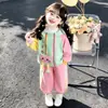 Conjunto de Menina Primavera e Outono 2026 Novo Estilo Moletom Estiloso de Gato Roupas de Outono Conjunto de Duas Peças da Moda para Bebê Menina