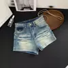 Shorts de mezclilla de tiro alto en línea A para mujer, nuevo estilo 2026, shorts ajustados elásticos para petite para un look adelgazante
