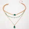 Collar Transfronterizo de Piedra Imitación Esmeralda con un Diseño Versátil y Elegante, Collar de Nudo de Lazo Multicapa, Gargantilla de Corazón con Flor Tachonada de Diamantes para Apilar