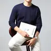 Suéter de malha de manga comprida masculino, uma peça básica fashion para outono/inverno, com gola redonda, padrão jacquard e um novo design de pulôver casual estilo coreano.
