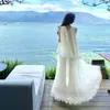 Atuendo Estilo Vacaciones en la Playa: Vestido Largo Blanco de Encaje con Cuello Halter para Mujer, Nuevo Estilo de Verano, Muy Bonito y Único