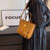 Bolsa Pequena de Luxo para Mulheres, Novo Estilo Coreano Versátil Bolsa de Ombro Transversal, Bolsa Tote com Estampa Texturizada