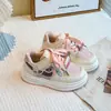 Zapatillas para Niña 2025 Verano Nuevas Suela Suave Dibujos Animados Zapatos Casuales para Niños Zapatos de Princesa para Niña Zapatos de Plataforma para Niños Medianos y Grandes