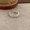 Anillo Abierto de Flor Estilo Chica Dulce Cremoso "Rosa Baya Floral" Moda para Mujer Exquisito Nicho Versátil Chic