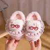 2026 Novas Pantufas de Algodão Infantis Desenho Animado Gato KT Meninas Quentes Forradas com Lã Antiderrapantes Sola Grossa Pai-Filho Casa Sapatos de Algodão