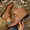 Botas curtas retrô de bico fino para mulheres, de comércio exterior, plus size, transfronteiriças, novo estilo 2026, com cadarço patchwork, salto baixo, estilo Chelsea, atacado