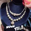 Juego de Joyería para Boda: Collar de Perla con Cuentas Plateadas en Forma de Lágrima, Accesorio para Vestido, Cadena para Clavícula de Perla de Concha Sonriente Color Blanco Roto