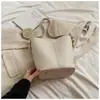 Bolso de Mano de Color Sólido de Moda para Viajes Diarios de Mujeres, Nuevo Bolso Cruzado de Hombro Informal con Personalidad de Tendencia Verano 2026
