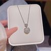 Accesorios de collar de acero de titanio de alta gama para mujer, colgante simple y moderno, diseño de nicho de lujo ligero, gargantilla, temperamento, versátil, cadena para clavícula