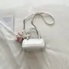 Bolsa de Mão Pequena Exquisita e Moderna para Mulheres, Nova Bolsa Estilo Bowling de Nicho 2026 com Acabamento de Luxo, Bolsa Transversal Acolchoada