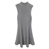 Ropa de Mujer de Comercio Exterior Dongdaemun Coreana, Elegante y Ceñida, Sexy y Femenina, Cuello Semi Alto, Ceñida a la Cintura, Favorecedora de la Figura, Tejido sin Mangas