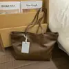 Bolsa Tote da Moda Versátil de Grande Capacidade para Mulheres 2026 Novo Modelo Bolsa de Ombro Retro de Luxo Leve de Alto Valor