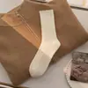 Meias de lã de cor sólida para mulheres no inverno, meias de cano médio com forro de fleece, espessas e quentes, estilo universitário, meias longas japonesas, meias largas