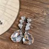 Pingente Gota de Água com Strass Brincos de Tarraxa com Pérolas Luxo Leve Moda de Alta Qualidade Design Simples Brincos Senso de Design Nicho Exquisitos Acessórios de Brincos