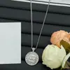 Collar Ovalado de Esmalte Xiangxiangjia Vacaciones 2025 para Mujer Doble Capa Piel de Oveja Estilo Celebridad de Internet Cadena para Clavícula Venta al por Mayor