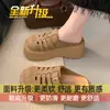 Chinelos Meia Sola Preguiçosos Vazados Respiráveis para Exterior com Biqueira Fechada para Mulheres 2026 Novo Estilo de Verão Sapatos Birkenstock com Solado Grosso Aumentadores de Altura