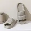 Nuevo Estilo de Pantuflas de Hotel para el Hogar y el Baño que se Sienten como Pisar Mierda, Pantuflas de Casa Antideslizantes para Hombre y Mujer de Verano para Entrega