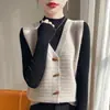 Cardigã de Lã 100% com Botão de Chifre, Colete de Tricô com Decote V, Temporada de Primavera, Design Tridimensional, Colete Feminino Vintage em Camadas