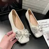 Mocassins Estilo Francês para Mulheres 2026 Nova Moda Elegante Sapatos Slip-On com Laço Sola Macia e Bico Baixo