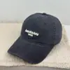 Gorra de béisbol vintage lavada con bordado de letras estilo coreano para mujer, versátil estilo urbano, copa suave, estiliza el rostro, gorra de pico moderna para parejas