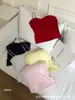 Camisola Sexy Estilo Francés Chica Picante con Escote Bajo y Tirantes Finos para Mujer, Corte Ajustado, Versátil, Copa Integrada, Top Base para Mujer
