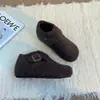 Zapatos unisex de estilo Birkenstock, totalmente cerrados, que aumentan la altura, colección nueva 2026, elegantes y modernos, diseño retro invernal con forro de felpa, fáciles de poner, cálidos zapatos de algodón con forro de lana