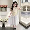2026 Vestido de Pastel de Dos Piezas de Moda Dulce Floral Irregular de Manga Corta para Niña con Adorno de Encaje de Princesa