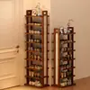Un zapatero pequeño y estrecho para entradas, un estante de almacenamiento de varias capas para el hogar, un organizador de zapatos de bambú simple y que ahorra espacio