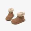 Botas de neve para meninas, sapatos grandes de algodão para crianças, novo estilo de inverno 2026, forrados com fleece e espessados, botas de inverno com sola macia estilo Birkenstock para bebês meninas